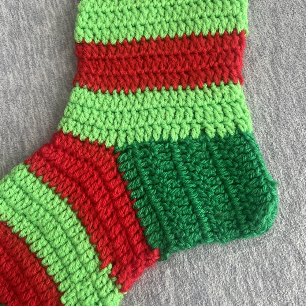 Crochet Christmas Striped Stocking Handmade Red Green Grannycore Vintage 17" EUC - Picture 9 of 12